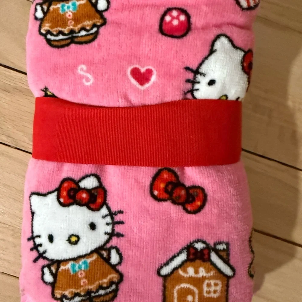 Hello Kitty set of 2 hand towels